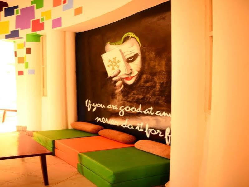 Hostel Zostel Varanasi Exterior foto